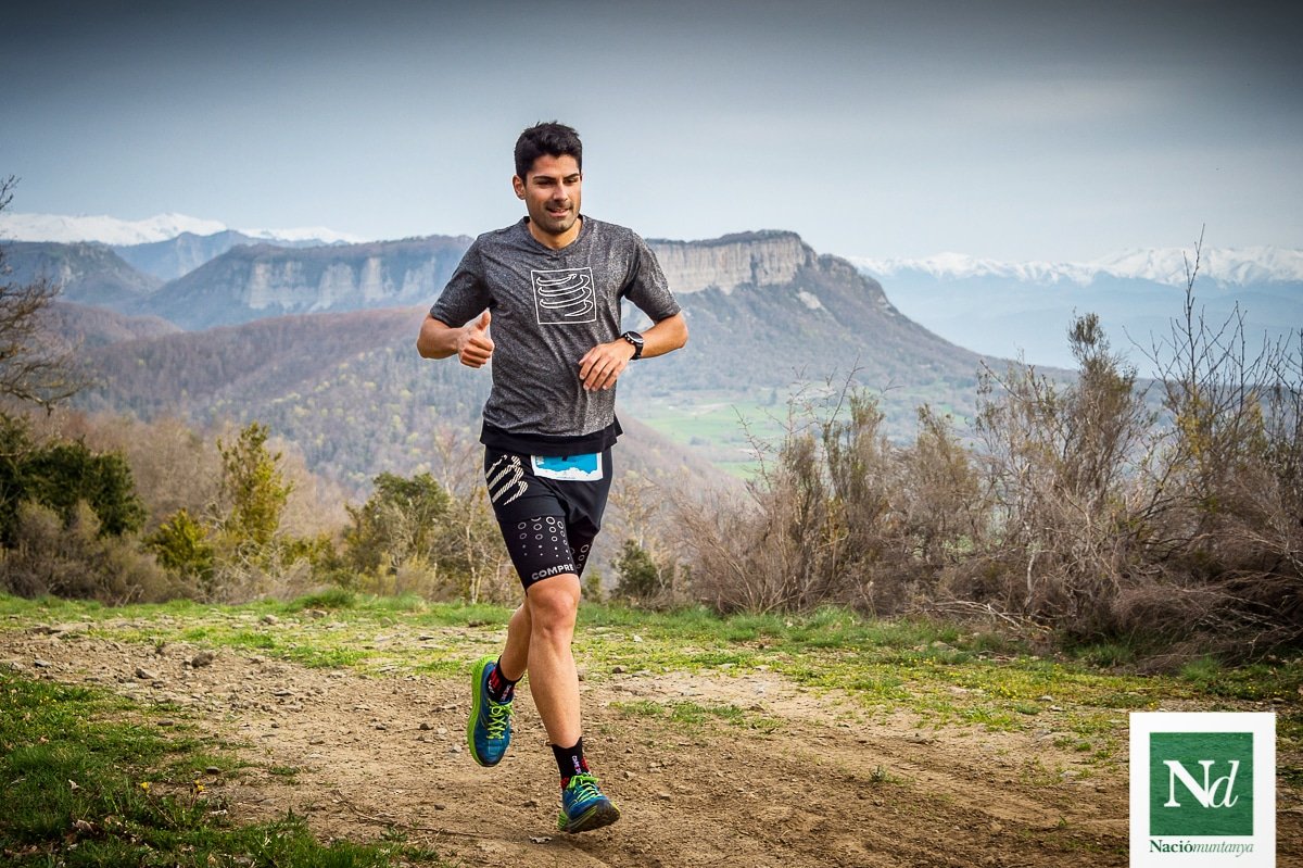 IsaacRiera91's tweet photo. Gran entreno de calidad ayer en la Long Trail del #TrailRupit, 33k 1300+ en 2h48' consiguiendo una primera posición y disfrutando de un buen domingo entre amigos! Feliç diada 🌹📖, felicitats als Jordis i Jordines i feliç semana!
@compressport_es @Nutritape @GoldNutritionES https://t.co/UGFTicgTBN