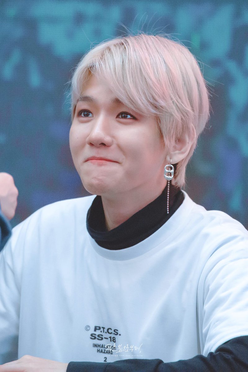 [HQ] 180422 BAEKHYUN cr.푸른봄
i.imgur.com/rhORdCS.jpg
i.imgur.com/x857NK2.jpg