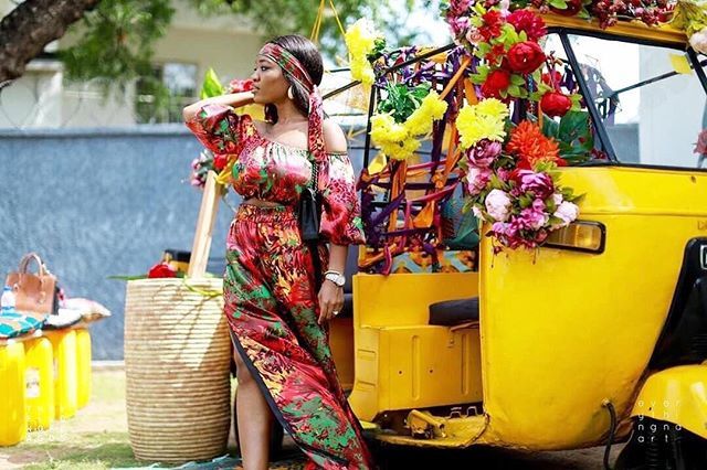 AbikesStylin's tweet photo. When @thepatriciabright says "Rich in Color, Rich in Life"; this picture from @chinjunwankwo is a perfect representation. May your week be amazing, purposeful and full of life....can we get a loud AMEN! #AbikesStylin #atticsbychinju #RichInLife #RichInCo… https://t.co/UvKRUKpoOH https://t.co/h2L5RcfhLI