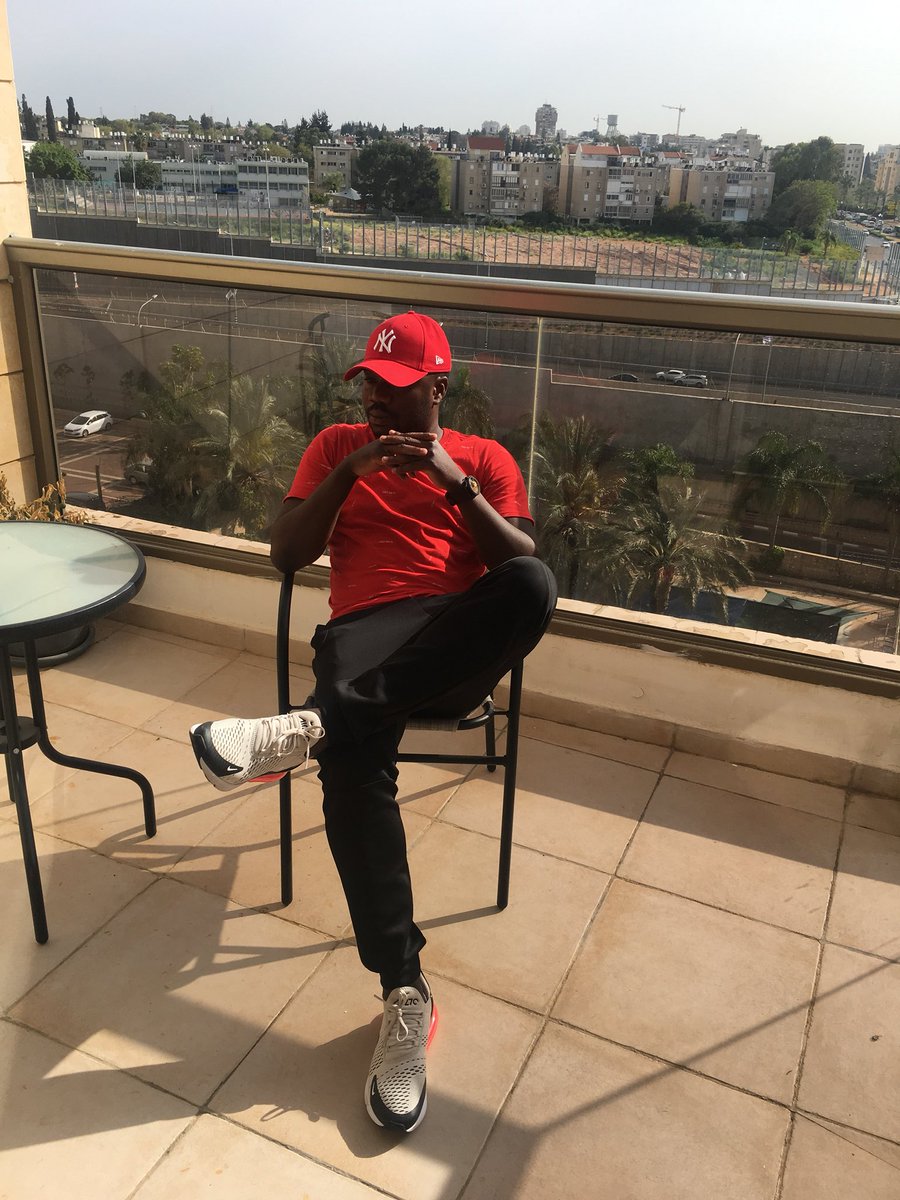 emmanuelmayuka's tweet photo. Game time tonight can’t wait https://t.co/AX0HRpLMNX