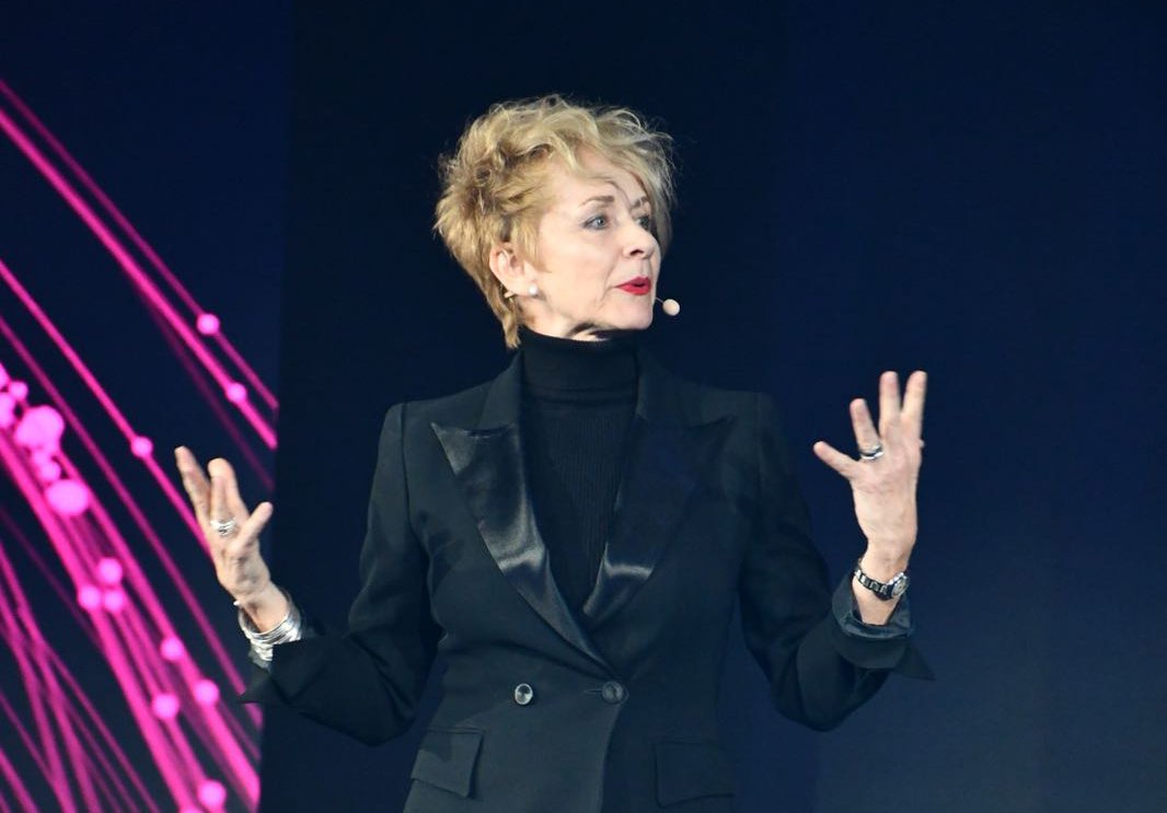 FastCompany's tweet photo. "Standing still, waiting and seeing are no longer options. Neither is just relying on past success to carry you into the future. Instead it is all about reinvention to stay relevant." - @UschiSchreiber of @EYnews at #InnovationRealized #sponsored https://t.co/tteRC88Spd