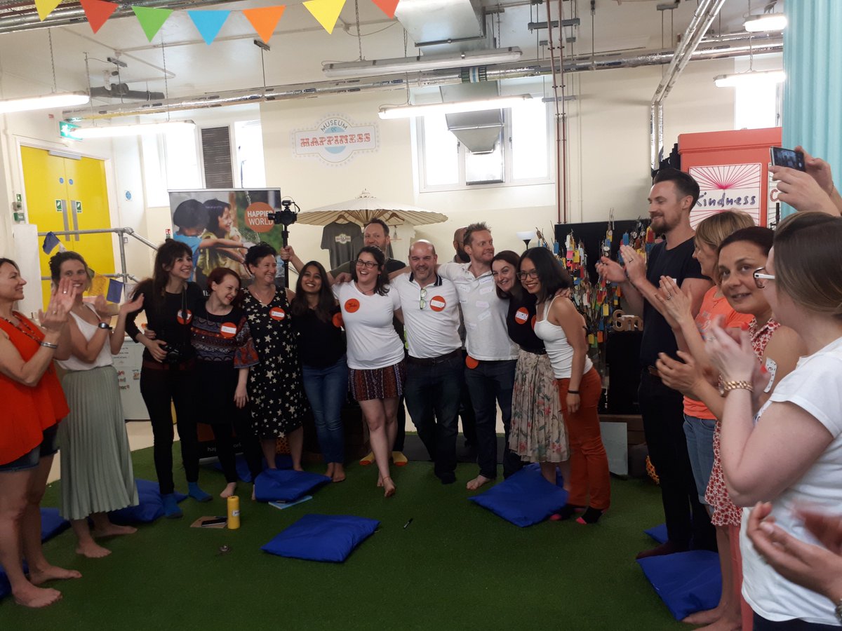 NetwrkWellbeing's tweet photo. We had such a fantastic time at #HWConf18 over the weekend! Huge thanks to the @hwconf team &amp; all those who were part of making this event such an inspiring experience 🙂🙏😊 #happiness #wellbeing #kindness #HappierWorld https://t.co/comS0QFGpz