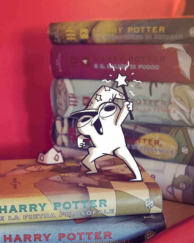 Oggi Rupert ha scoperto Harry Potter, si è letto tutti i libri e poi ha detto che non vuole più diventare re, mago. Io direi che mi sembra un'ottima idea. Lasciate qui sotto un incoraggiamento per Rupert, così potrà diventare un mago bravissimo! #harrypo… ift.tt/2qQWw75