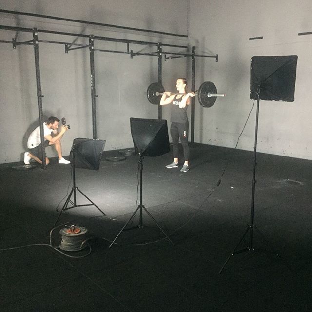 ICONNutrition's tweet photo. Behind the scenes. Shooting some nice pics with Team ICON athlete @lotteheemstra.
#buildingicons #iconnutrition #embracefitness
#TeamICON #ICON #nutrition #supplements #motivational #motivation #goals #fit #fitness #crossfit #fitgoals #fitlife #whey #… https://t.co/UMgl7LieGU https://t.co/WBOpGtW4il