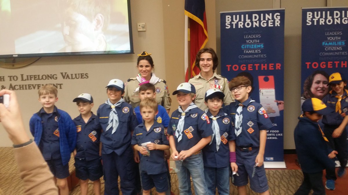 CordovaFamily5's tweet photo. Busy weekend with my boys! @boyscouts @BoysLife #pack30 #Troop30 https://t.co/4boqXxot0Q