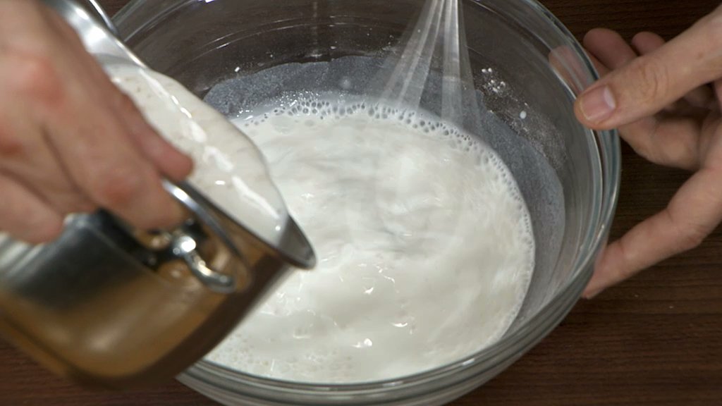 #ToqueTorres
Esta crema pastelera es especial para #celíacos porque está hecha con harina de arroz, que no contiene gluten, pero tiene mucho almidón que hace que ligue mejor
#TorresCocina🌹
<a href="/famalap/">Marisa Famalap</a> <a href="/canalsingluten/">Canal Sin Gluten</a> <a href="/DSGViajes/">DSG VIAJES</a> <a href="/MadridSinGluten/">Madrid Sin Gluten</a> @Glutenbuenacara <a href="/bcn_glutenfree/">Barcelona GlutenFree</a>