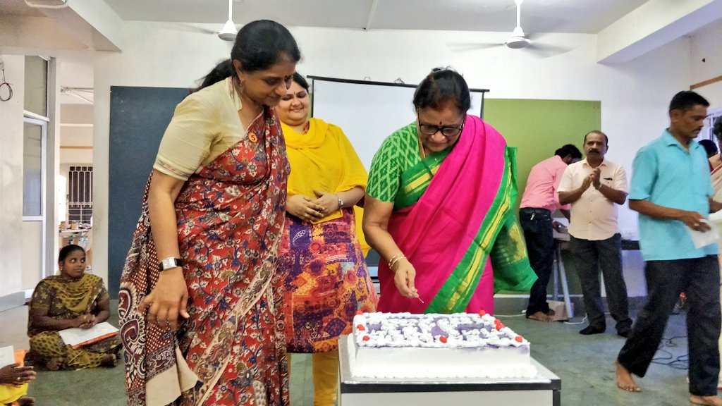 Abhishre's tweet photo. Closing day #5yearcommitment #yearend #united #LookAhead #LEARNING  @akshar_arbol https://t.co/6v2EpLkyB6