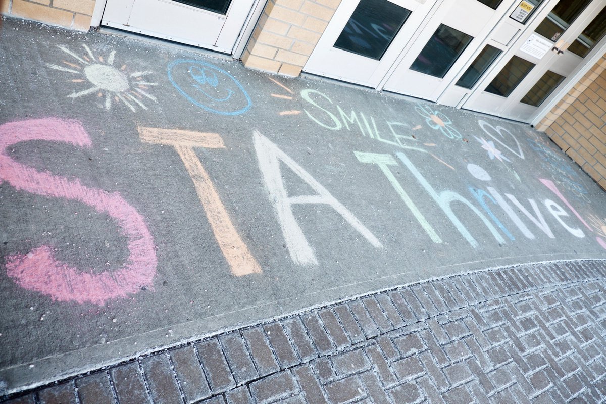 Check out the activities for this week, and the wonderful messages of support and welcome at our main doors! <a href="/STAOakville/">STA Oakville</a> <a href="/POSTAoakville/">P. Di Ianni</a> <a href="/STArtcouncil/">STA Art Council</a> <a href="/STA_Athletic_Co/">Raiders Athletics</a> #RaidersThrive #StrongerTogether