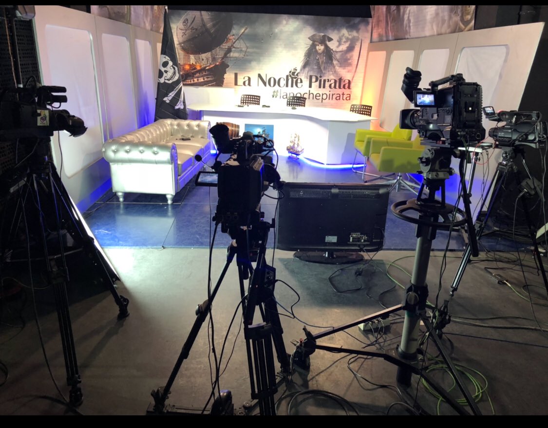 todo listo!!! A las  20 h tenéis una cita con #lanochepirata hablaremos de <a href="/Supervivientes/">Supervivientes</a> de <a href="/ghoficial/">Gran Hermano</a> que es su cumpleaños y lo celebraremos en el programa por todo lo alto con <a href="/lizemiliano/">Liz Emiliano</a> <a href="/MiguelGH_17/">Miguel Vilas</a> <a href="/PipiEstrada1/">Pipi Estrada</a> <a href="/YolaBerrocal/">Yola Berrocal</a> @PetraGHRV @JuanGHRV <a href="/kathysamores/">..Kathy Sandoval!★</a> #GH18años