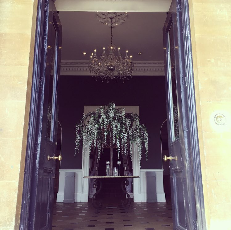 ambienceHGT's tweet photo. Statement centrepieces, chiffon ruffles, sparkly table linen and plenty of #candlelight all together made for a touch of glamour for Saturday’s #wedding! Congratulations to our couple 💕 @RuddingPark @WeddingsatRP https://t.co/swaY1iW2ht