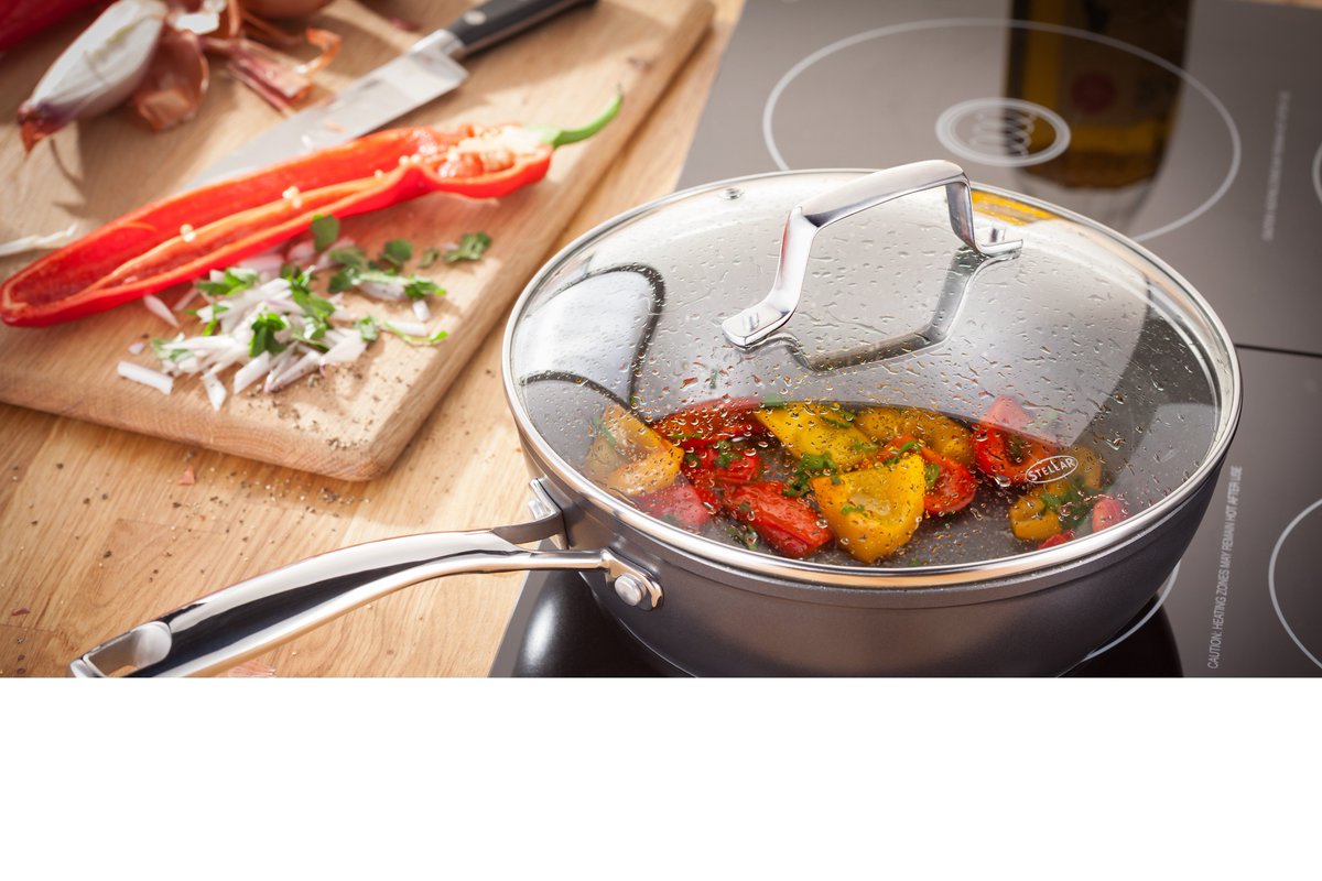 PapyrusGifts's tweet photo. Kick start your healthy eating with these super healthy #rocktanium pans! With little or no oil required they are perfect for sticking to those yummy low calorie recipes! 🍳🥘 #stellarkitchen #papyrusgifts @Stellar_Kitchen #mondayinspiration https://t.co/w0QwE1IRrP