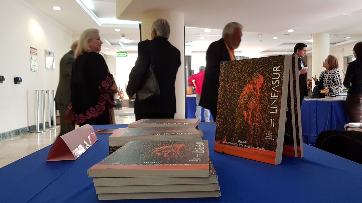 LineaSurEc's tweet photo. #LÍNEASUR presente en la #FeriadelLibro que se realiza hoy en @CancilleriaEc. Participa en el #DíaDelLibro 📚¡Leer es vivir! https://t.co/yTOKuNd0fB