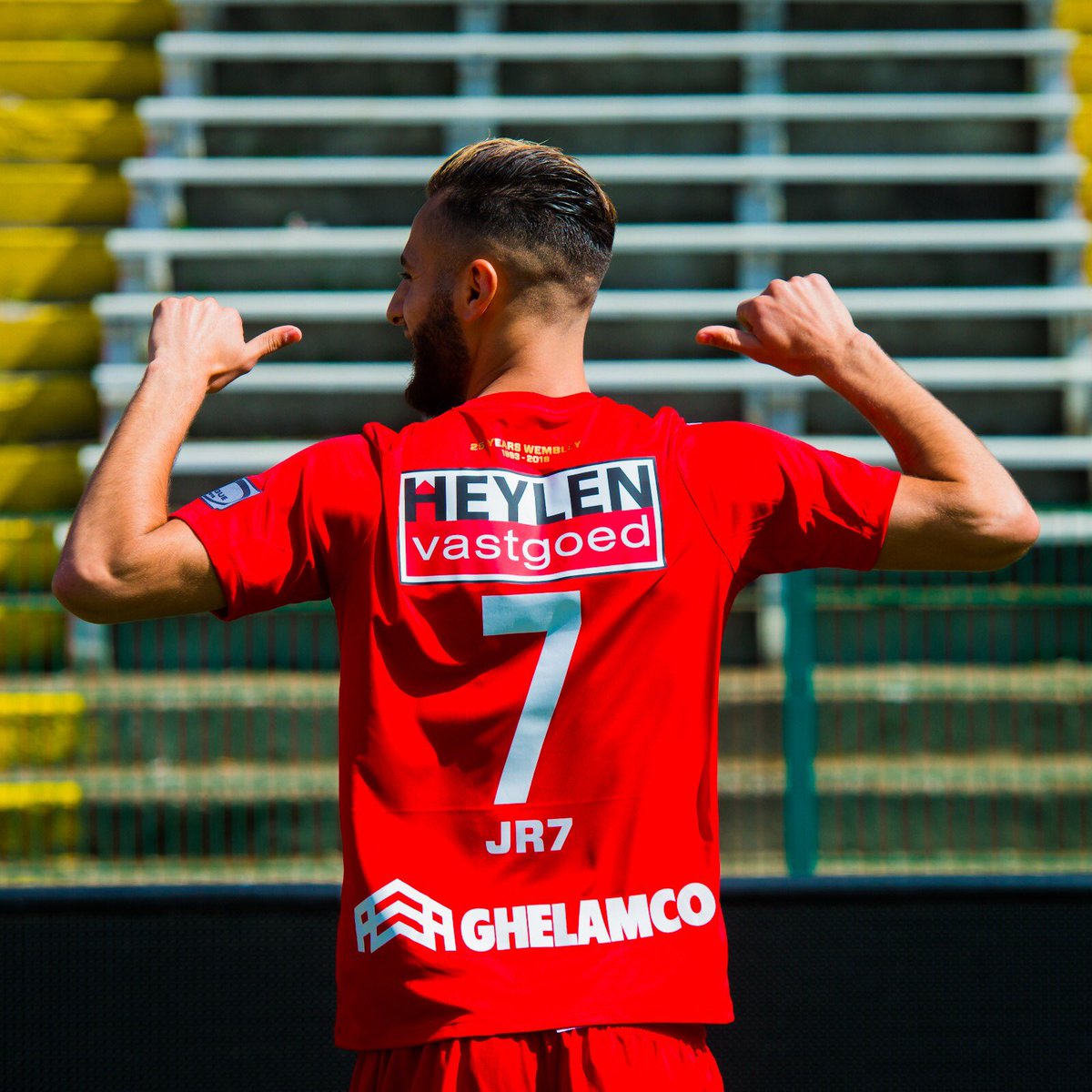 jaadireda's tweet photo. Le combats continue @maespils #matenmakkersmaes 😁✌️⚽️ https://t.co/sH3XZztLqp