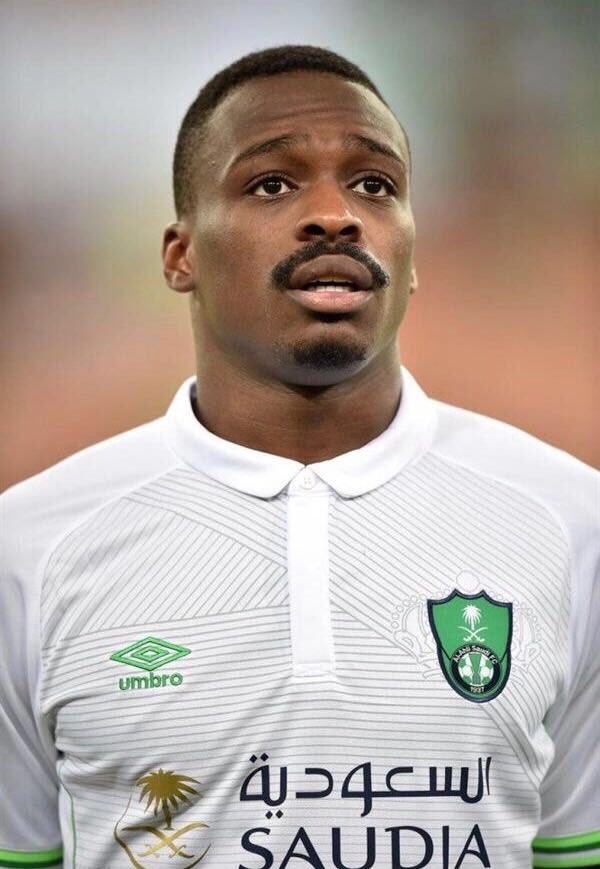 ALAHLI_FC's tweet photo. الف مبروك للكابتن معتز هوساوي افضل قلب دفاع في الموسم الرياضي 2017-2018

#جوائز_الموسم_الرياضي
#الأهلي https://t.co/cGVR7yenGa