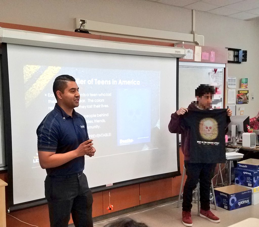 CHP_RedwoodCity's tweet photo. Educating #TerraNovaHigh students with @CHPSanFrancisco &amp; @impactdrivers about the dangers of #RecklessAndDistractedDriving for #NationalDistractedDriving Awareness Month! Don't become a statistic! https://t.co/GAmSrz2JdX