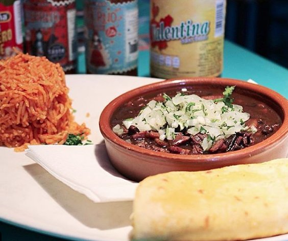 rosanegrabcn's tweet photo. Mexican beef stew. With Mexican rice and four "tortillas" - Come and try it for yourself https://t.co/0Ob9E8W6PV https://t.co/cO3NoQjM46