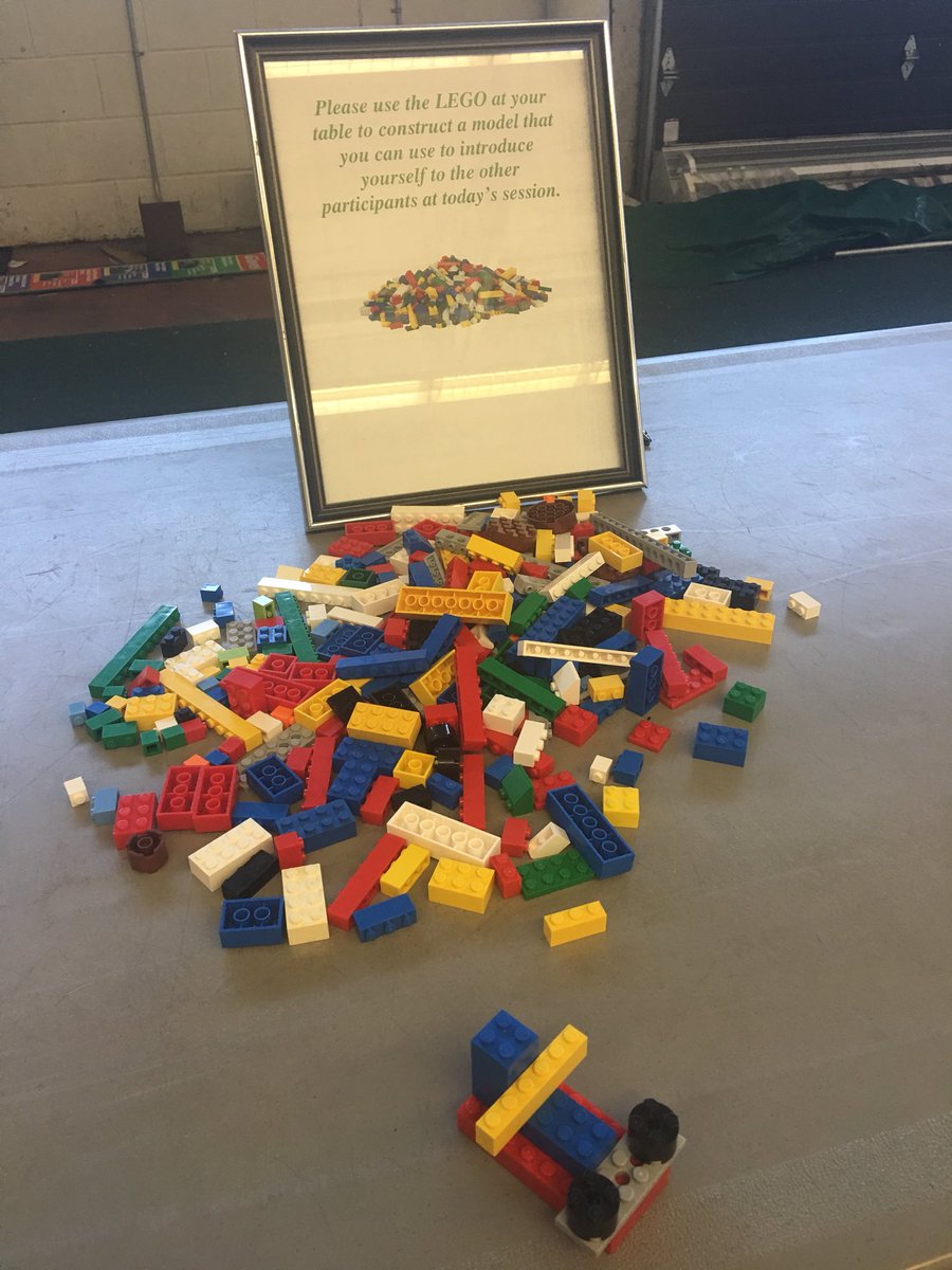mmemurugiah's tweet photo. Hands on #MindsOn at PD is always a good sign 👍🏾 @TDSB_Robotics @BenGhebrezghi @AnnikaPint #TDSBRobotics https://t.co/zIfvK4RviO