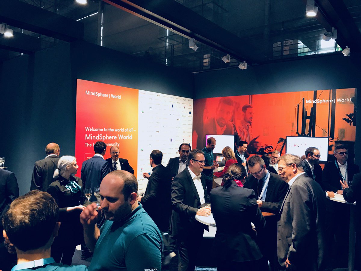 Full house at the #MindSphereWorld get-together at #hm18. Great evening for great conversations and expanding the network. Special welcome to our latest members @EOSGmbH, @BalluffSensors, IBA AG and @xitasogmbh | mindsphereworld.com