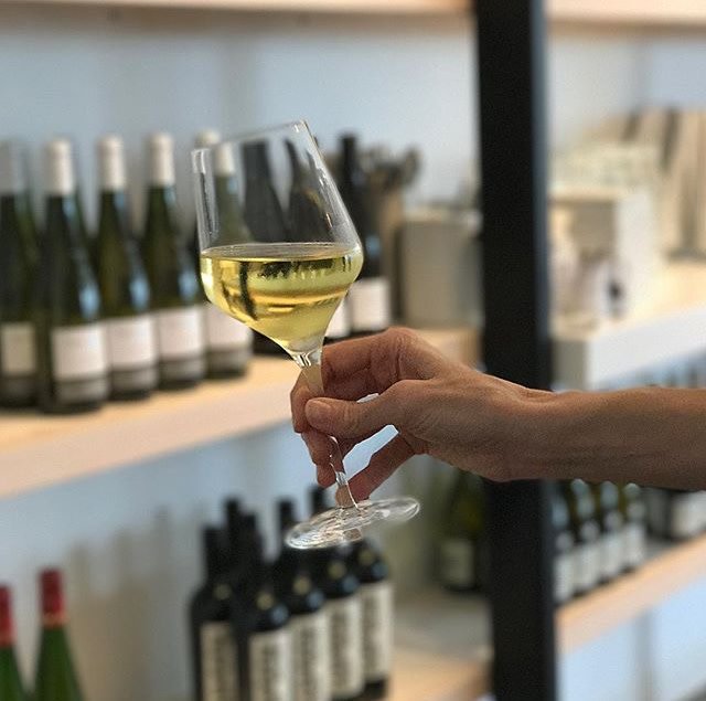 Mondays, you know the drill. Half priced bottles all day!