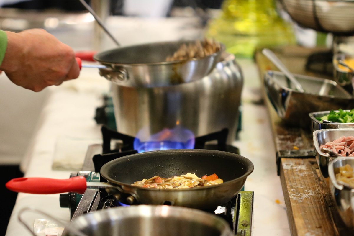westernuGLCafe's tweet photo. Here's a peek at last years Omelette Bar at the Great Hall Catering Mother's Day Brunch!! How do you like your omelette's? https://t.co/q8FClC9Hor https://t.co/qbpM8it8g5