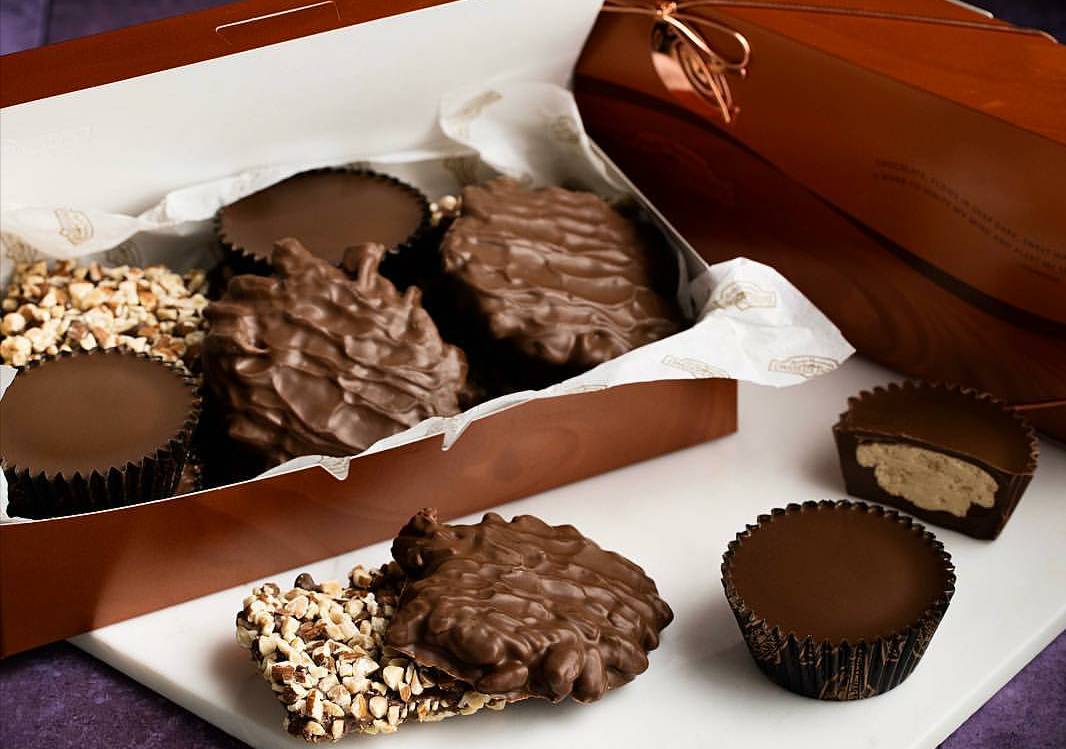 RMCFDenver's tweet photo. It's Administrative Professionals Week! And we have the best gifts! #administrativeprofessionalsweek #chocolate #giftchocolate #treatyourworkfamily https://t.co/t15ggJQMDJ