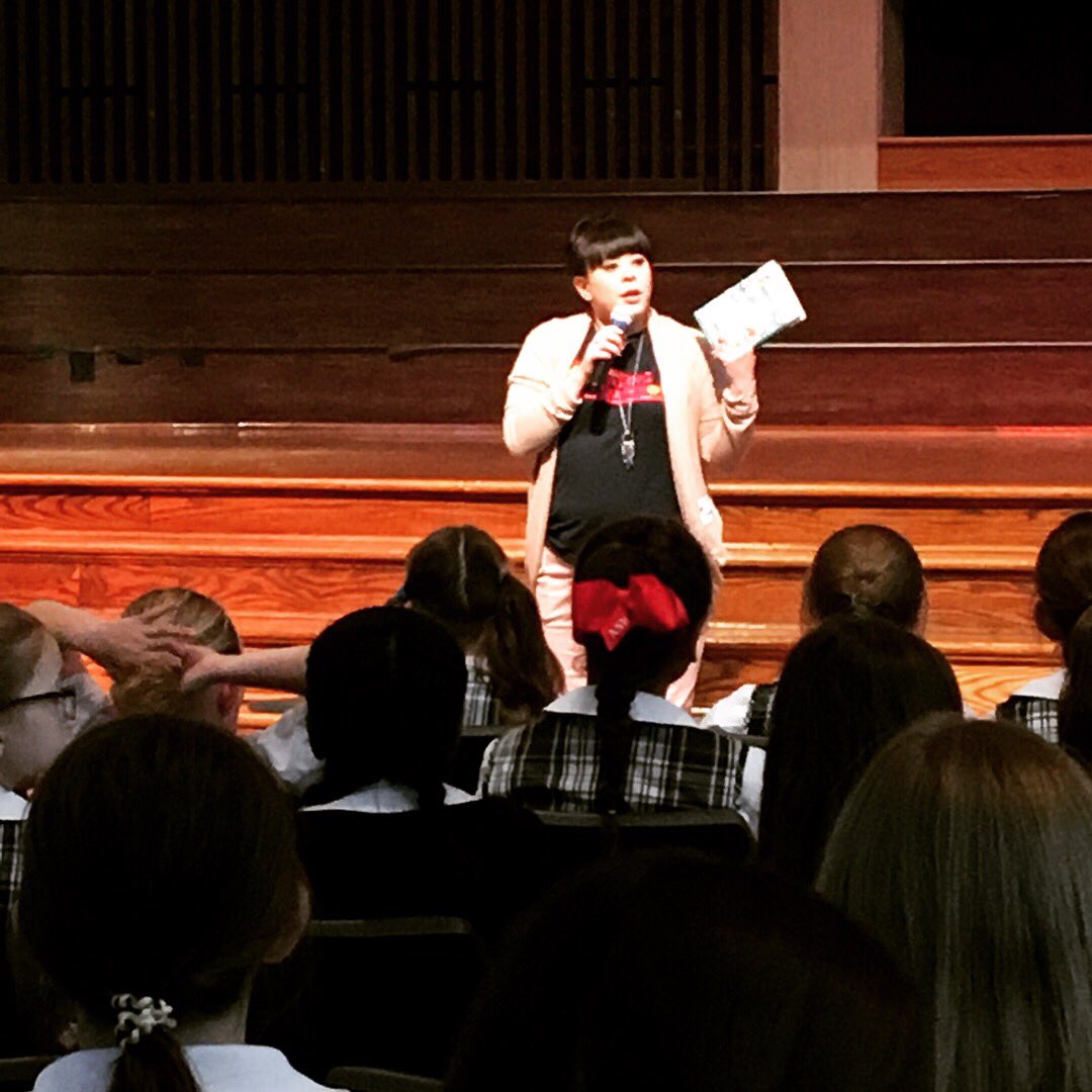 ashlibrary_ms's tweet image. 6th grade had an amazing visit w/ the 2018 Newbery Winner, Erin Entrada Kelly today!! #authorvisit