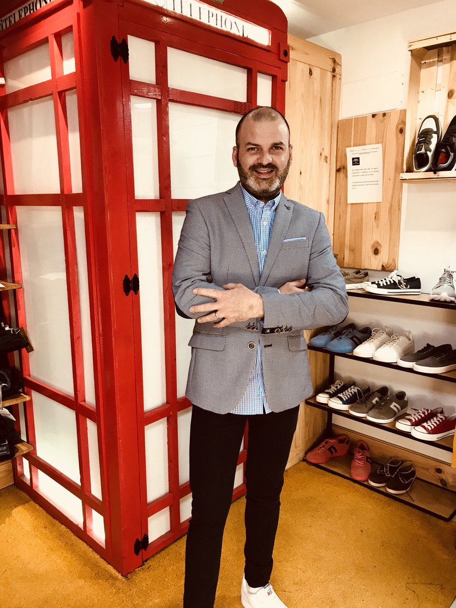 EtichettaCB's tweet image. #combinación #blazzer #camisacuadros #chino de nuestro amigo Juanma.
¡Gracias por confiar en nosotros!