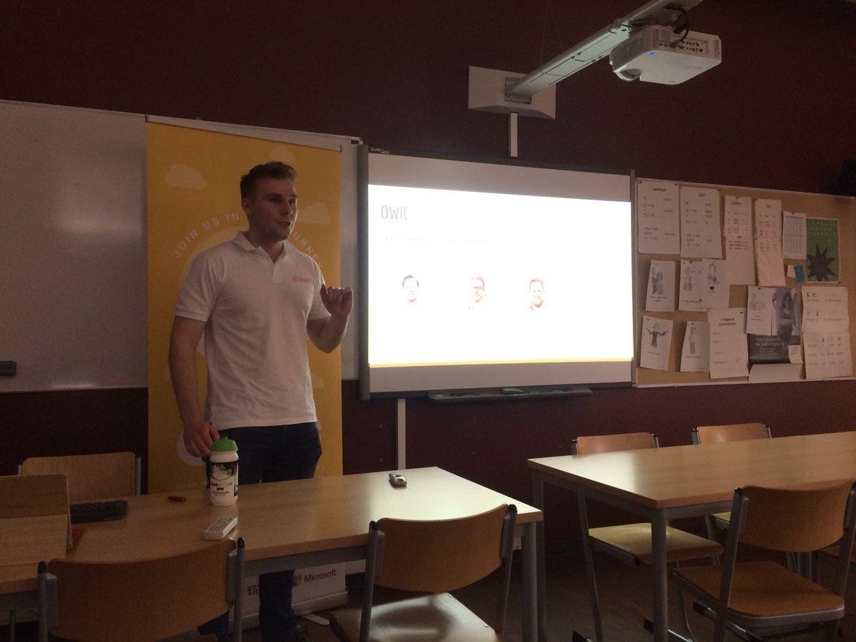 TomVerbesselt's tweet photo. OWIC talk about typescript @CVOAntwerpen https://t.co/YUsQJdWNKl