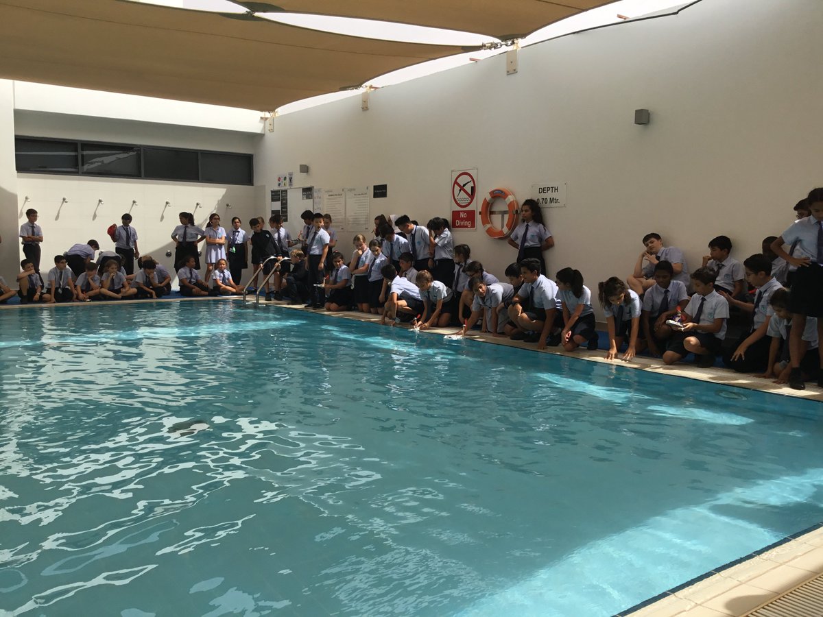 fpsprimary's tweet photo. Year 6 getting ready to test out their very own motor boats! #scienceday #experiments #curriculum https://t.co/eJI51IgHOH