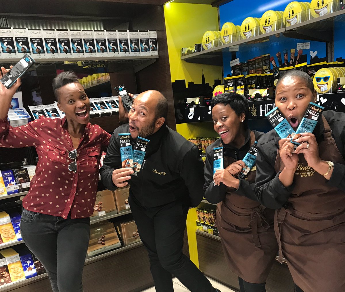 FixMoeti's tweet photo. The NEW @LindtSA โSundae Chocoโ is to die for ๐๐๐๐๐๐๐๐๐๐๐๐๐
#LindtHELLO #Yummy #MyPeoples #SundaeChoco ๐๐๐ https://t.co/RN7BrLHeFl