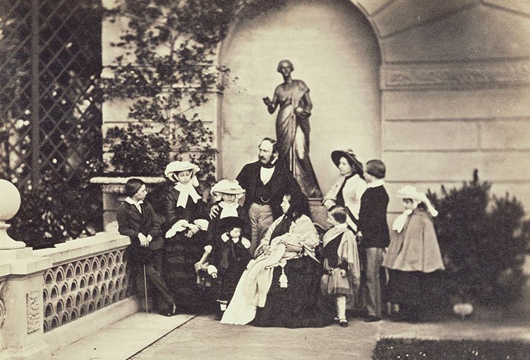 EnglishHeritage's tweet photo. A #royalbaby born on St George's Day – fancy that!

In the spirit of things, we're looking back at how Queen Victoria and Prince Albert changed royal family life: https://t.co/Wzxu6b8ejR https://t.co/BcLff1BFs5