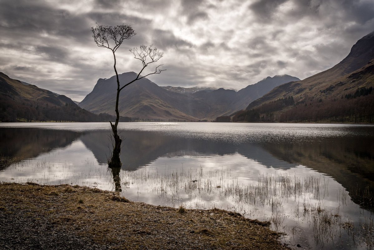 A great shot from Buttermere taken by Simon Nettleship #Buttermere #lakes #nature #worldheritage #beautiful #scenery #igerslakedistrict #ukshots #lakedistrict #igerscumbria