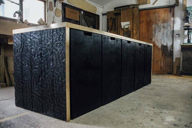 TemperStudio's tweet photo. I’ve been working on this for quite some time now. Excited for delivery tomorrow.
.
#temperstudio #design #handmade #luxury #bespoke #materialpoetics #concrete #brass #texture #choppywaters #reception #desk https://t.co/MVEfKTNpvM https://t.co/VwZrqx6AcI