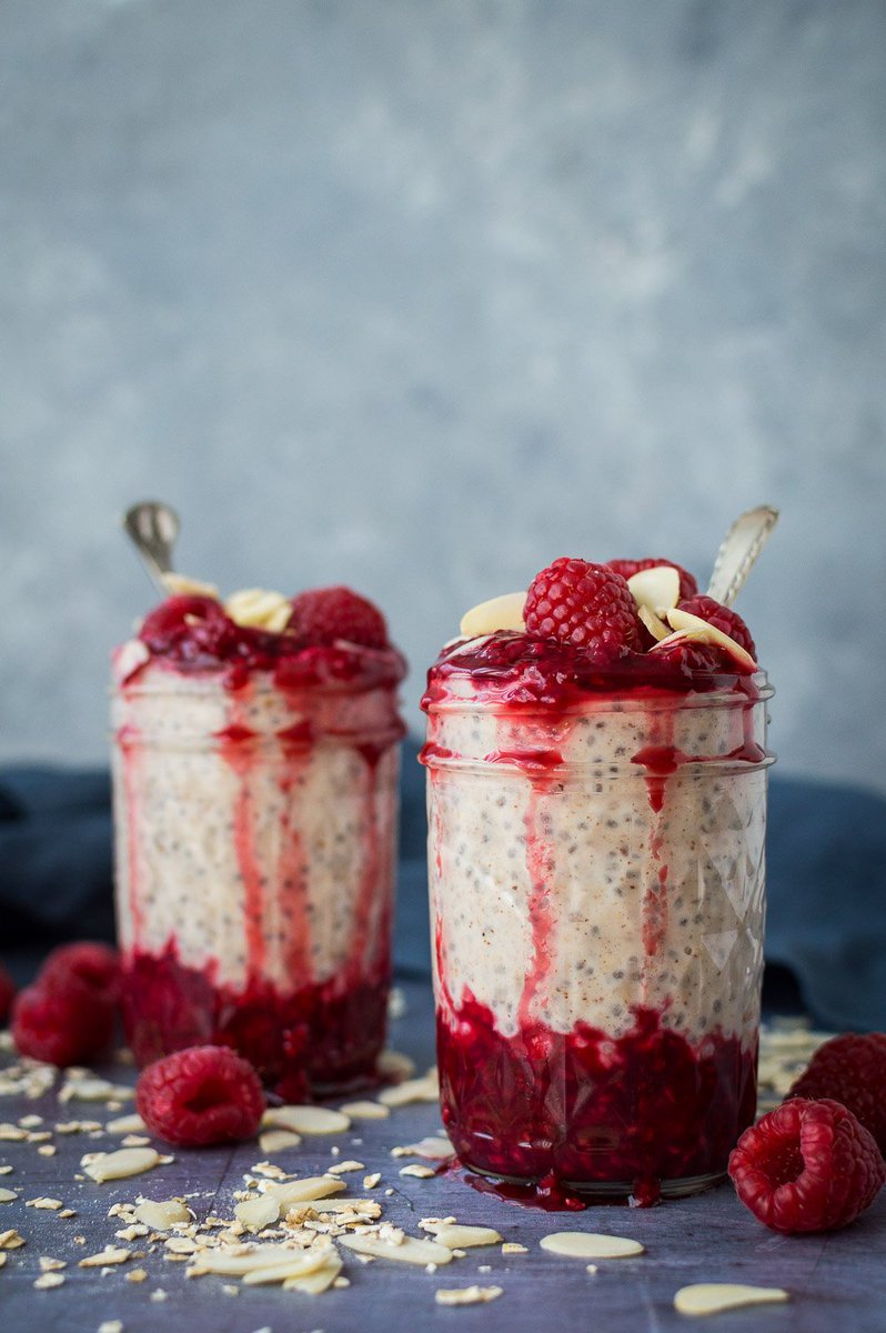 DomesticG0thess's tweet photo. Are you getting enough fibre? Find out how much you should really be eating in a day on the blog and try these raspberry almond overnight oats for a tasty high-fibre breakfast. #GetFussed @ArlaDairyUK https://t.co/6qX9GBRTXa #HealthyFood https://t.co/LjUtes4enK