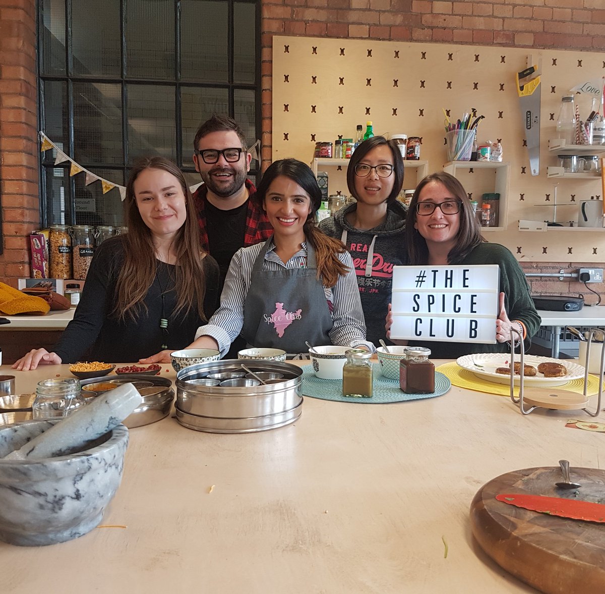 TheSpiceClub's tweet photo. Great morning hosting a mini spice &amp; street food workshop @TSDigbeth @ImpactHubBrum this morning. We all said aloo and then had a chaat 😉  - came up with that myself.  Awesome session talking &amp; eating all things spice 🌶🍽 https://t.co/1QYIWUrjlm