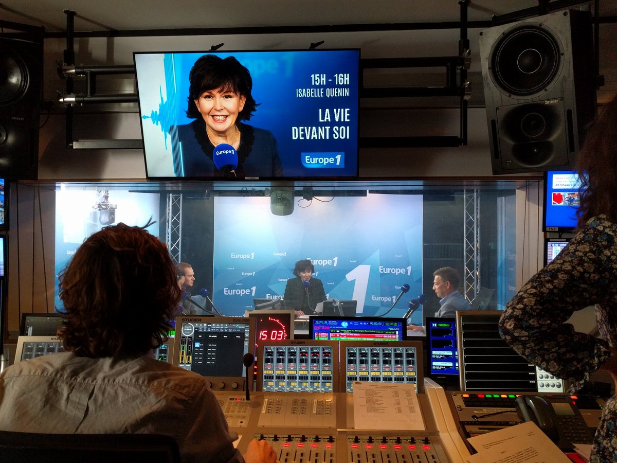 MathileSourmail's tweet photo. En direct d'@Europe1 pour l'émission "la vie devant soi" avec @MorinSimon28 pour parler #Apprentissage #LVDS #DémarreTaStory https://t.co/YCx0PuZ5yT