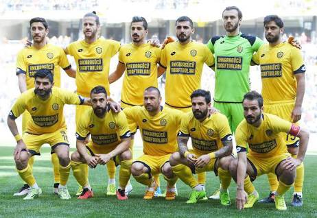 Ankaragucu's tweet photo. Tarihte Bugün | 2016-2017 sezonu Spor Toto 2.Lig’de MKE Ankaragücü, Kayseri Erciyesspor’u 4-1 mağlup ederek bitime bir hafta kala şampiyonluğunu garantilemiştir. 

#OyunBozuldu #Ankaragücü https://t.co/DdFAZVVrVm