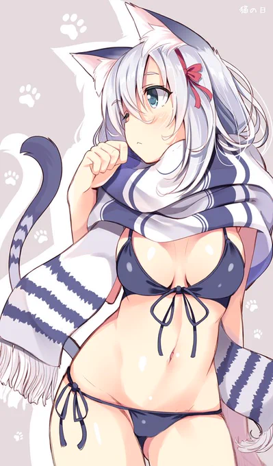 コミ1グッズの絵です。いつもと違う娘を描きたかったので猫の日に描いた娘をば(`・ω・') ラフで描いた半脱ぎ差分はタペになります 