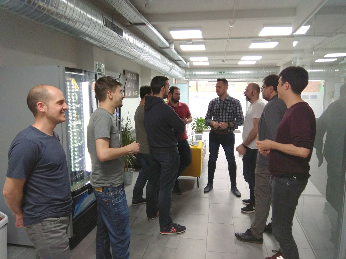 geeks_academy's tweet photo. Sesión de Project Management de la mano de @SusanaCaveroG, Business Development en @alfatecS para el Bootcamp CTO en Madrid #bootcampCTO #eselfinde https://t.co/a5Bq7nEJD5