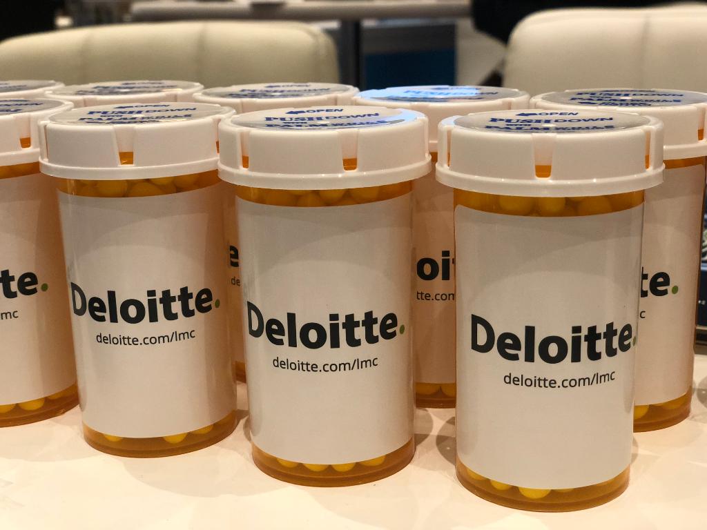 Deloitte's tweet photo. It’s no secret that legal departments are in the midst of
a major transformation―are you ready? Join the #DeloitteLMC team today from 1:15 to 2:45 PM @ #CLOC2018 for a legal department health check #thedoctorisin #LegalOps https://t.co/u4esmoDTHm https://t.co/aN1uvCu3Gk