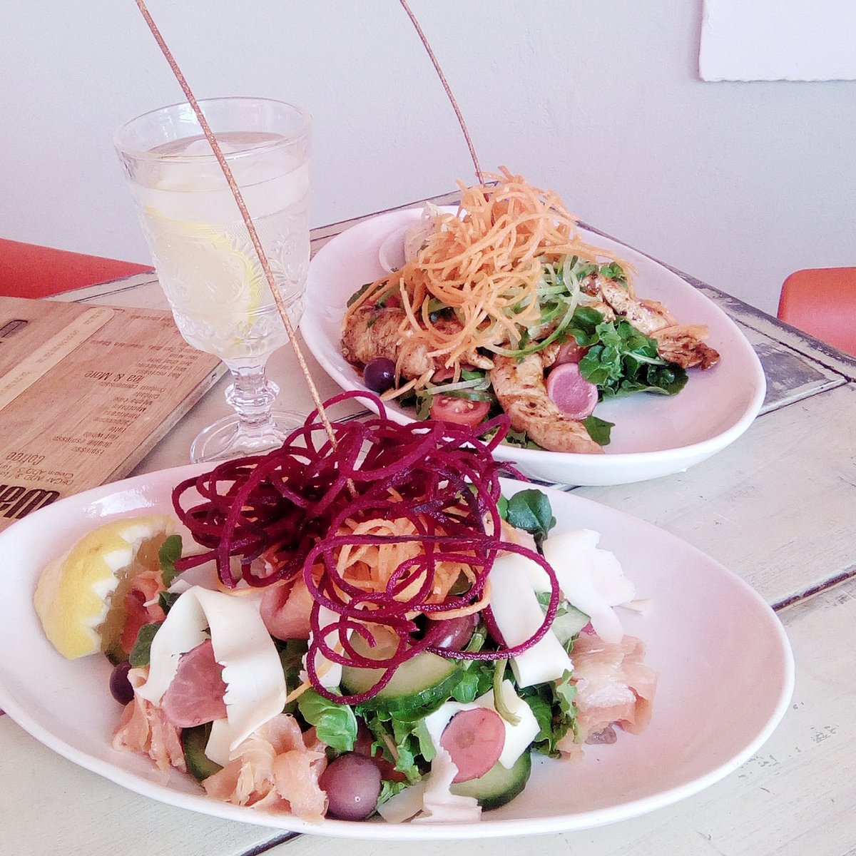 FashionJazz's tweet image. Seriously need to go back to @koffi_terapi this lunch was amazing! 😀 Use my promo code FASHIONJAZZ to receive 10% off your purchase on the @EntertainerZA app and enjoy meals like these all the time. #ENTERTAINERapp #BuyOneGetOneFree #SaveWithASmile goo.gl/dPbiv7