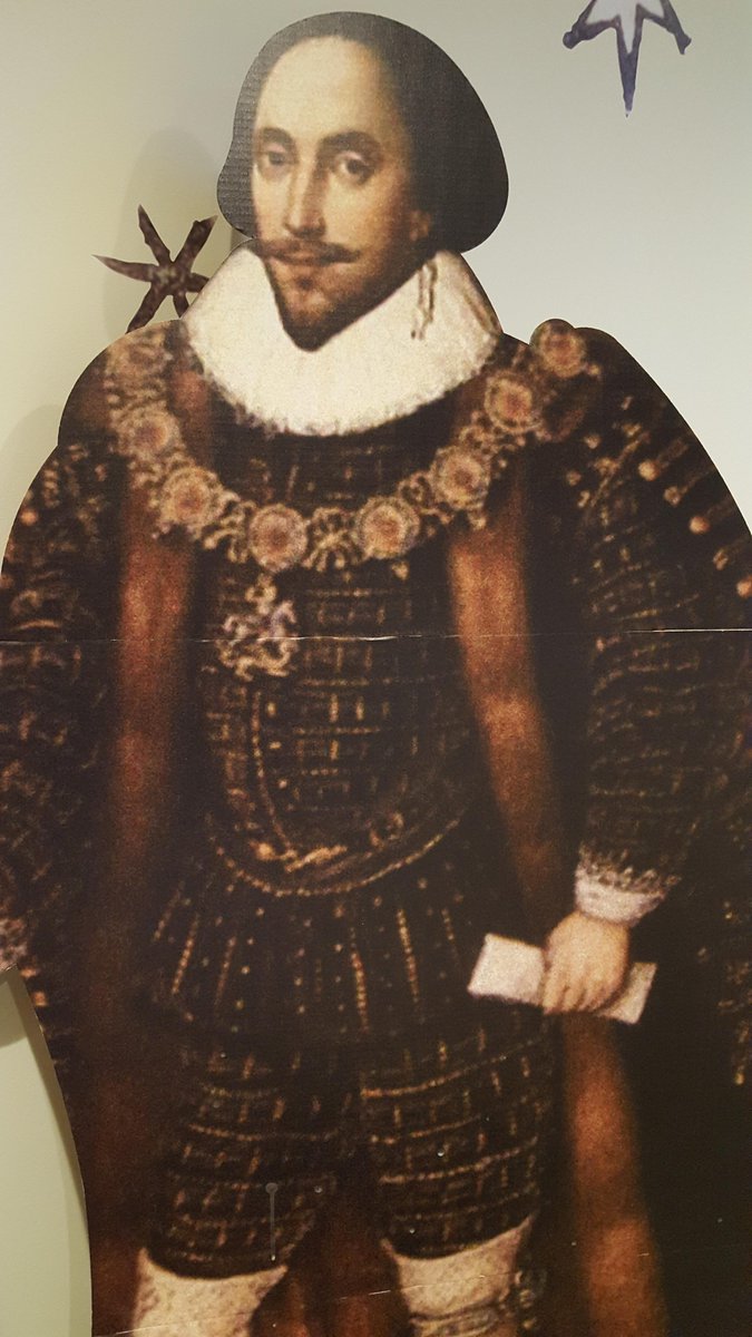 This is your chance to take a picture with the Bard and Queen Elizabeth 1! Thanks to @OUHOSCollection for letting them attend the party. We'll see you tonight at 4:30pm, LL118 in @BizzellMLibrary. Bring your party hats! #BoomerBuzz #ShakespearesBirthday