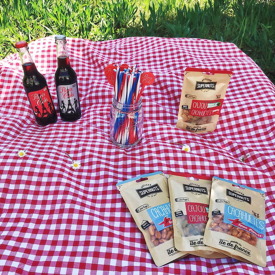Atelier_78's tweet image. 🌞🌼Parce que c'est définitivement le début de la saison des #cahouètes &amp;amp; bulles fraiches à savourer au soleil sur un lit de pâquerettes, on vous a préparé un petit #concours qui va bien avec @Paris_Cola ! Le tout #madeinFrance.. 😉
Lien : facebook.com/artisandelanoix
Bonne chance !!