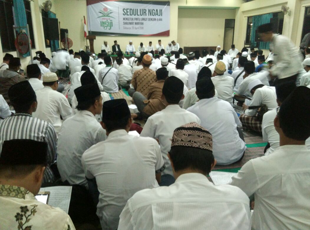 MuhammaSalim's tweet photo. Subhanallah adem dengere poro santri podo ngaji di acara #SedulurNgaji yg diadakan di Sidoarjo.
Kebeh Sedulur Kabeh Makmur.

#LaskarSantriJenggolo
#SedulurNgaji
#LSJKecPrambon

@cakimiNOW
@Gusipul_ID
@GunturPuti
@halimiskandarnu
@HadiNgusman
@Cak_Benu
@Prabu_D https://t.co/3ext7MzJ0q