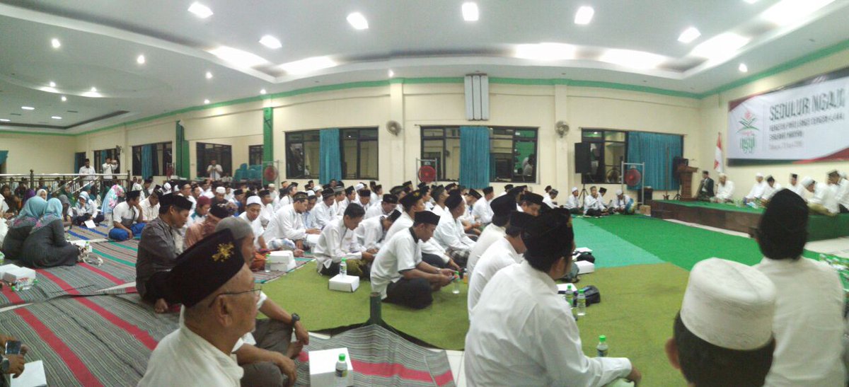 MuhammaSalim's tweet photo. Begitu meriah dan ramai nya acara #SedulurNgaji yg diadakan oleh #LaskarSantriJenggolo .
Mugi kabul kajate poro alim ulama.
Amiin

#LaskarSantriJenggolo
#SedulurNgaji
#LSJKecPrambon

@cakimiNOW
@Gusipul_ID
@GunturPuti
@halimiskandarnu
@HadiNgusman
@Cak_Benu
@Prabu_D https://t.co/Xn95bWiN2s