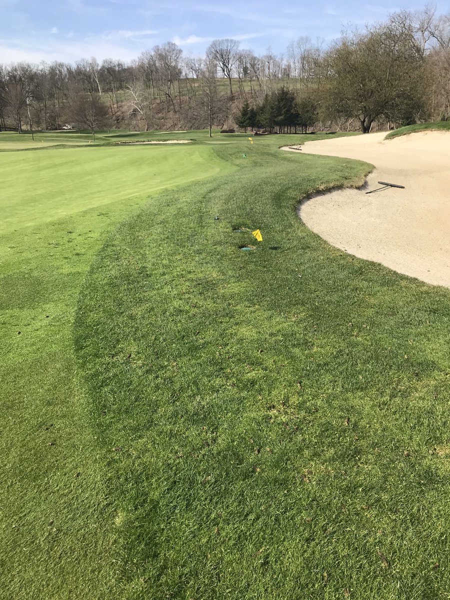 Andyb0930's tweet photo. Doing a @ventrac #versaloader demo with the @CoreMax48.  Coring intermediates with virtually no cores touching the turf! #cleanturf #letembreathe https://t.co/JSGt80gMsE