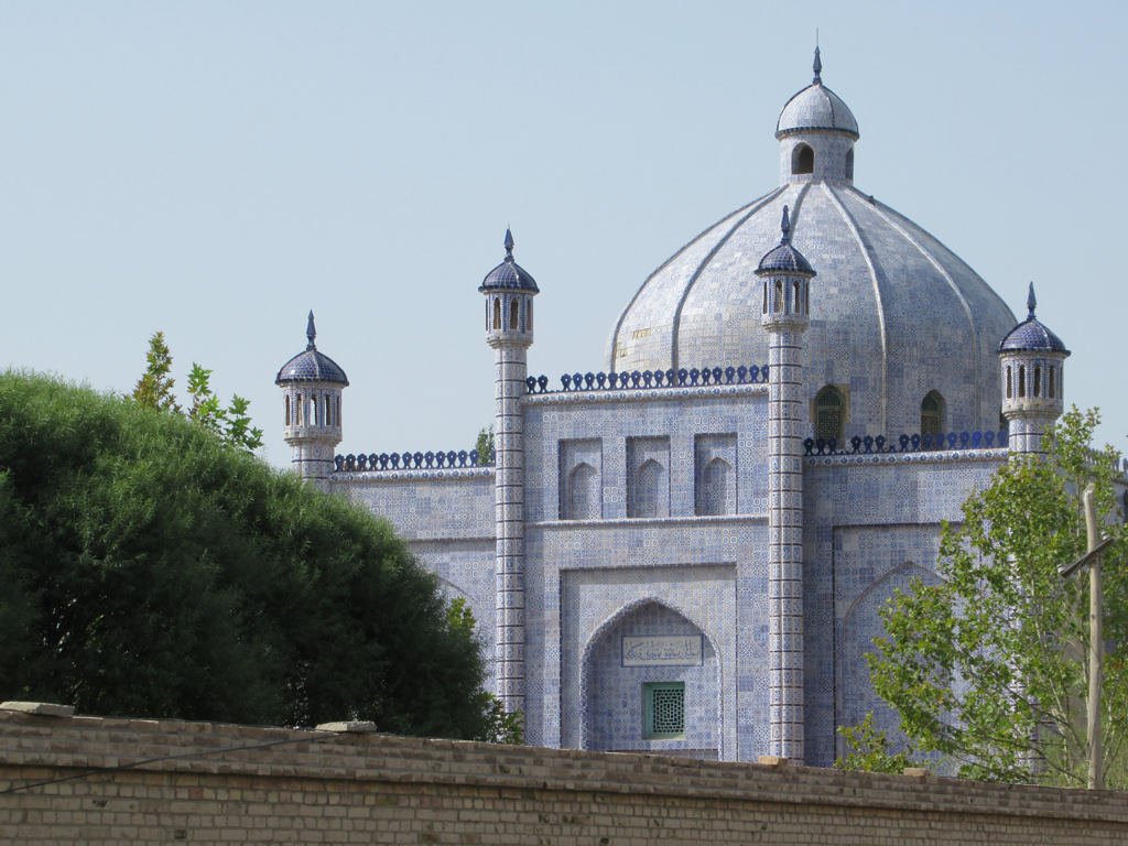 TravelStanley's tweet photo. The Tomb of Sultan Satuk Bughra Khan at #Artush near #Kashgar, #Xinjiang, #China, contains the tomb of the first Kashgar ruler to convert to #Islam. #SatukBughraKhan https://t.co/Hbh4kqvuqL