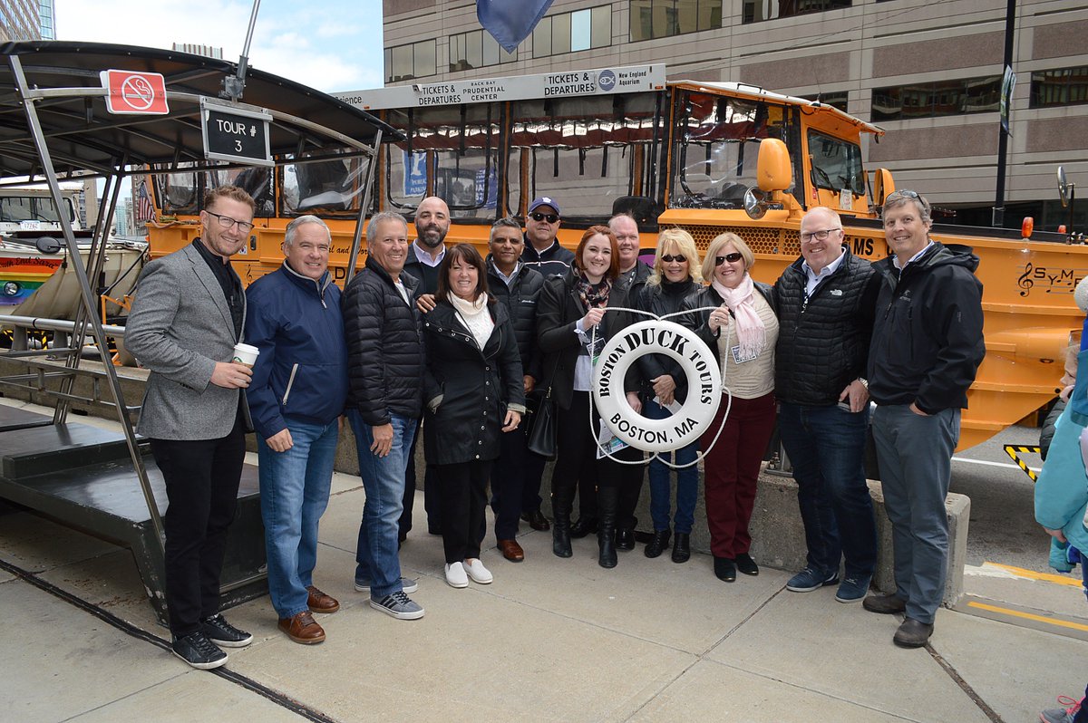AD_Electrical's tweet photo. TY Pierre Legare @PhilipsLight Canada for hosting a beautiful afternoon in #Boston for our @AD_Electrical Canada Board Members! @Houseofelectric @FranklinEmpire @IES1921 #Deschene et Fils @GerrieElectric #Daltco @RobertsonElectr #EddyGp @EBHORSMAN #ADTogetherWeWin #SpringNetwork https://t.co/pafWuaU0jU