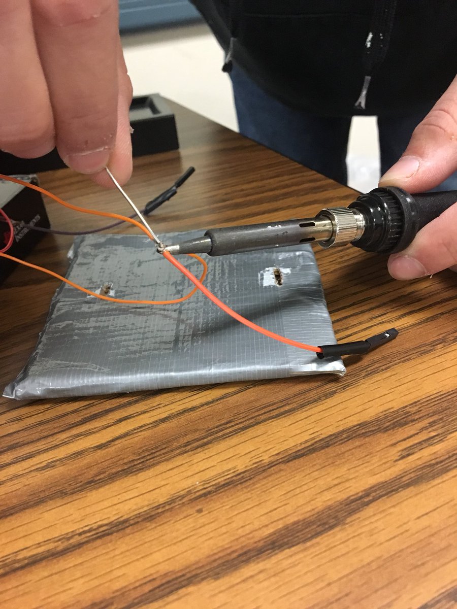 ProjectA_R_M's tweet photo. Getting permanent @blinngineer @BlinnEngineer @TXInstruments #DSTR #ENGR1201 https://t.co/6PxSUbBM5d