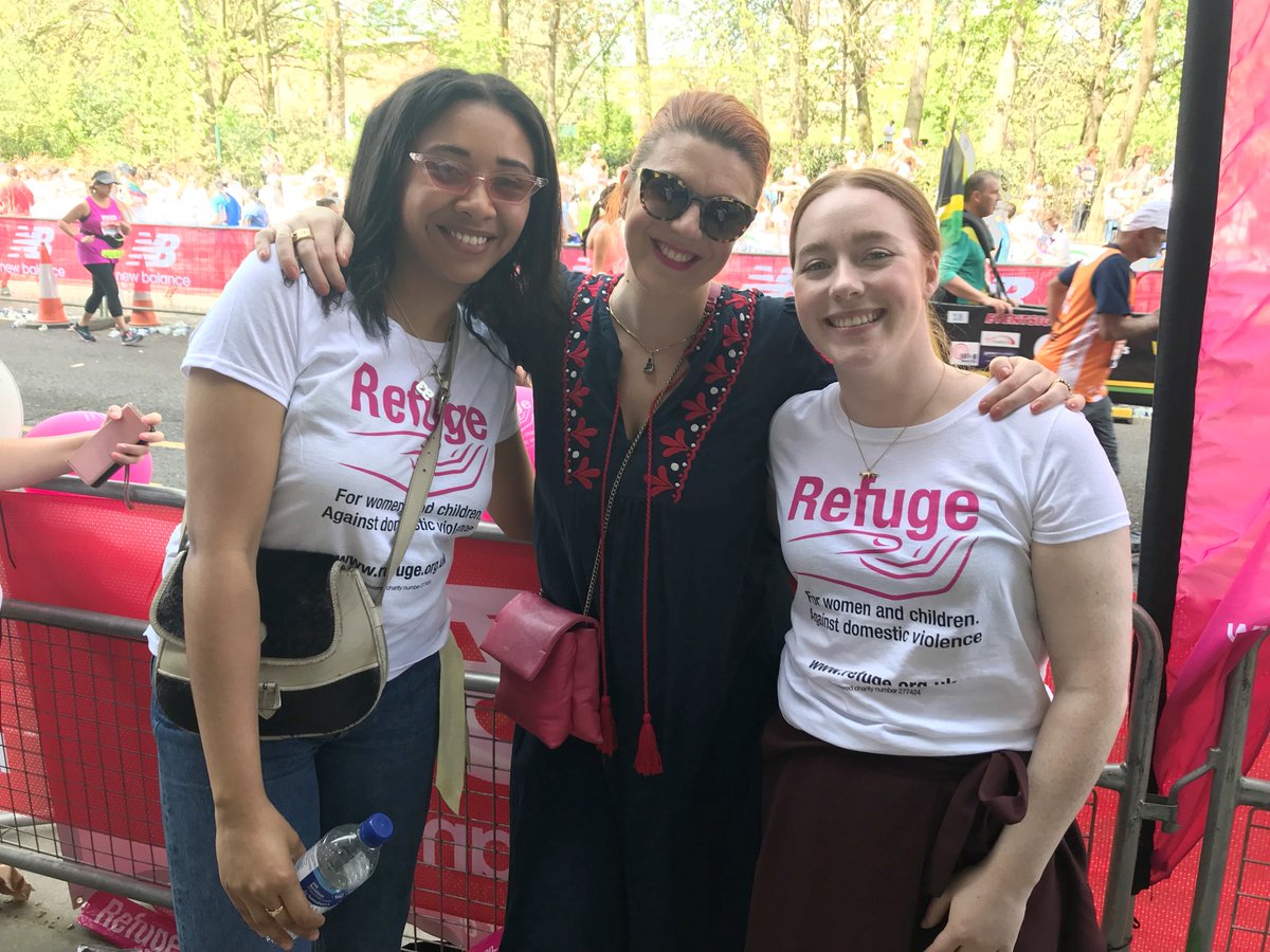 RefugeCharity's tweet image. We&apos;re still buzzing from the amazing atmosphere at the #LondonMarathon yesterday. Thanks again to all of our #TeamRefuge runners and our brilliant team of cheerers, including these wonderful ladies from @BBHblacksheep!